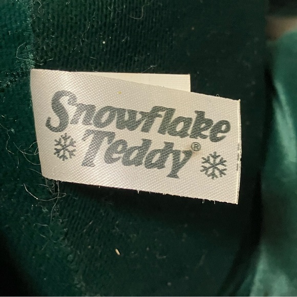 1999 DanDee Snowflake Teddy Bear Girl Plush Christmas Red & Green Plaid Dress - Picture 7 of 8